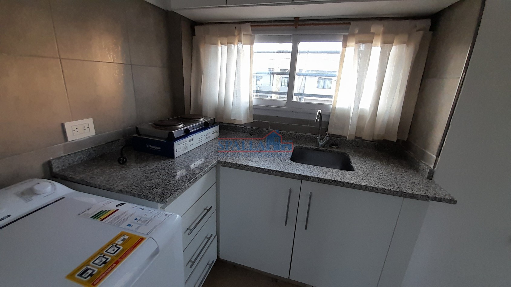 ALQUILER MONOAMBIENTE EN PRIMER PISO POR ESCALERA EN PILAR