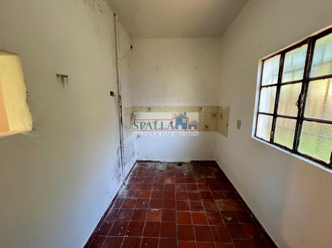 CASA EN VENTA - 4 AMBIENTES CON GALERIA - JOSE C. PAZ - APTO CREDITO