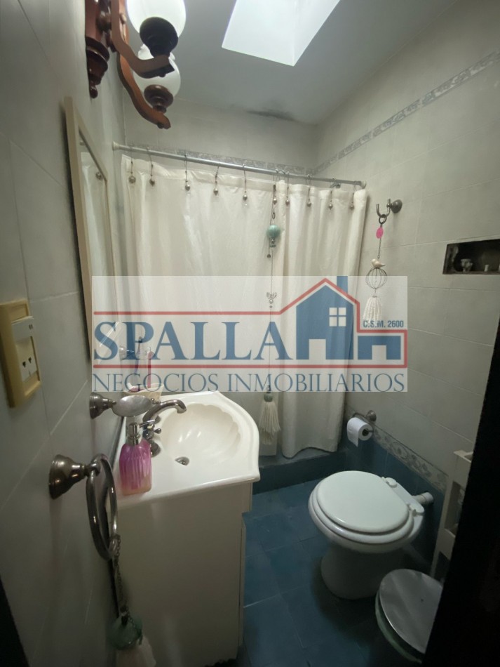 CASA TIPO CHALET EN VENTA - 5 AMBIENTES EN JOSE C. PAZ