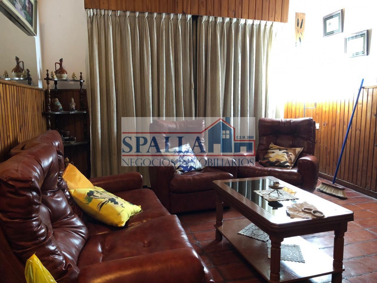 VENTA DE 2 CASAS EN BLOQUE 7 AMBIENTES JOSE C PAZ