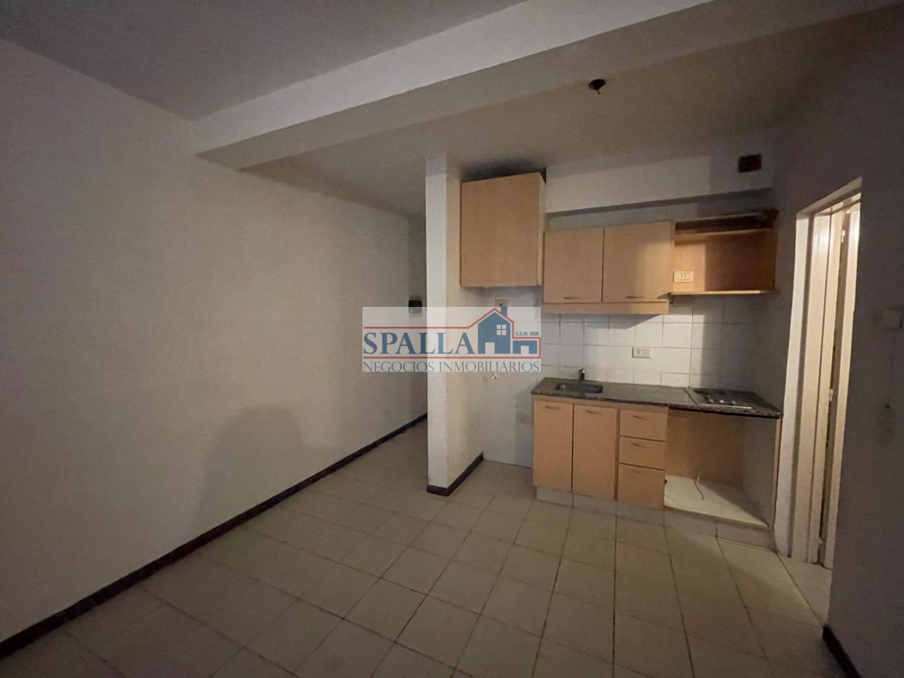 ALQUILER MONOAMBIENTE GRANDE PILAR CENTRO CON PATIO Y PILETA