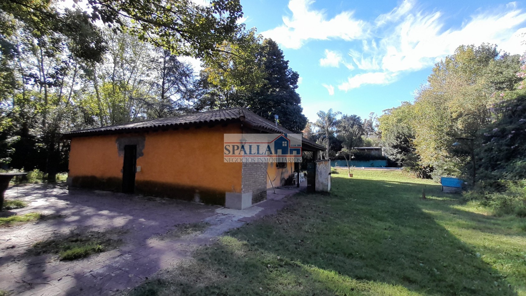 VENTA CASA QUINTA 4 AMBIENTES EN PRESIDENTE DERQUI PILAR, CON PILETA