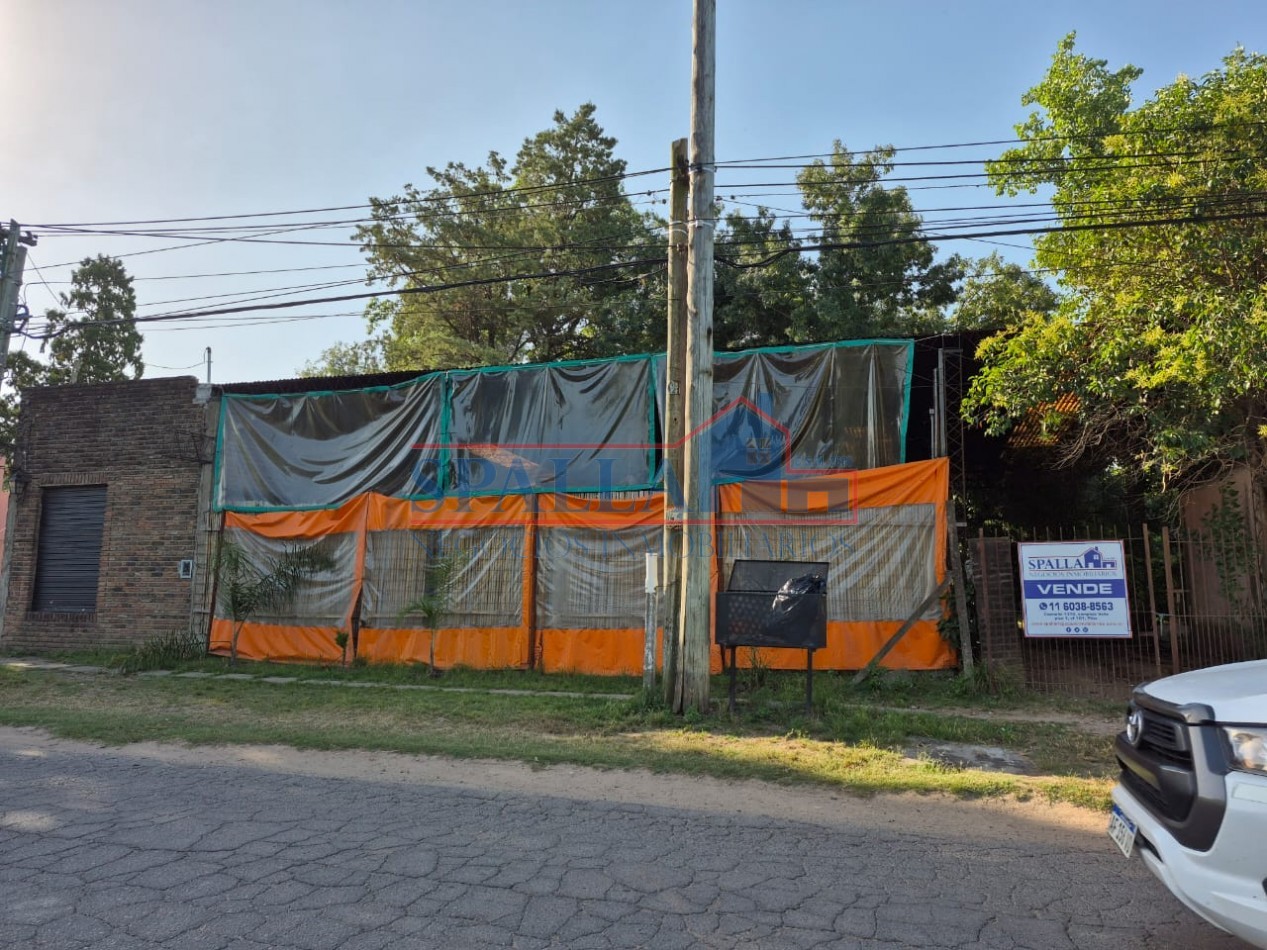 LOTE CON LOCALES EN CENTRO DE MANZANARES - OPORTUNIDAD DE INVERSION
