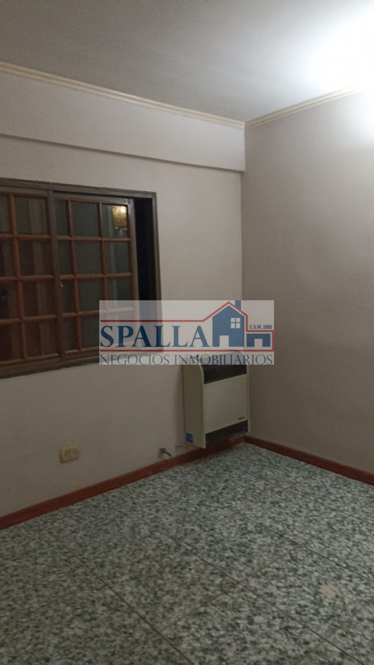 VENTA CASA 4 AMBIENTES EN VILLA ASTOLFI A 200 MTS DE LA ESTACION - APTO CREDITO