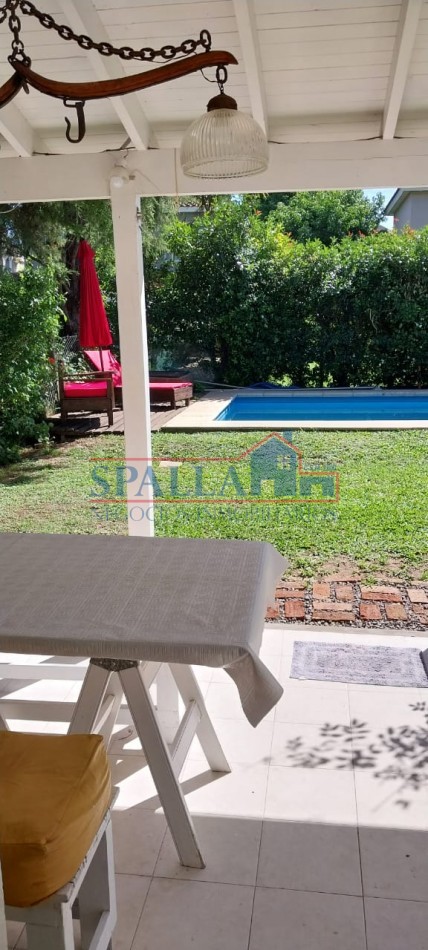 VENTA CASA 4 AMBIENTES BARRIO CERRADO LA CANDELA PILAR, CON PILETA 