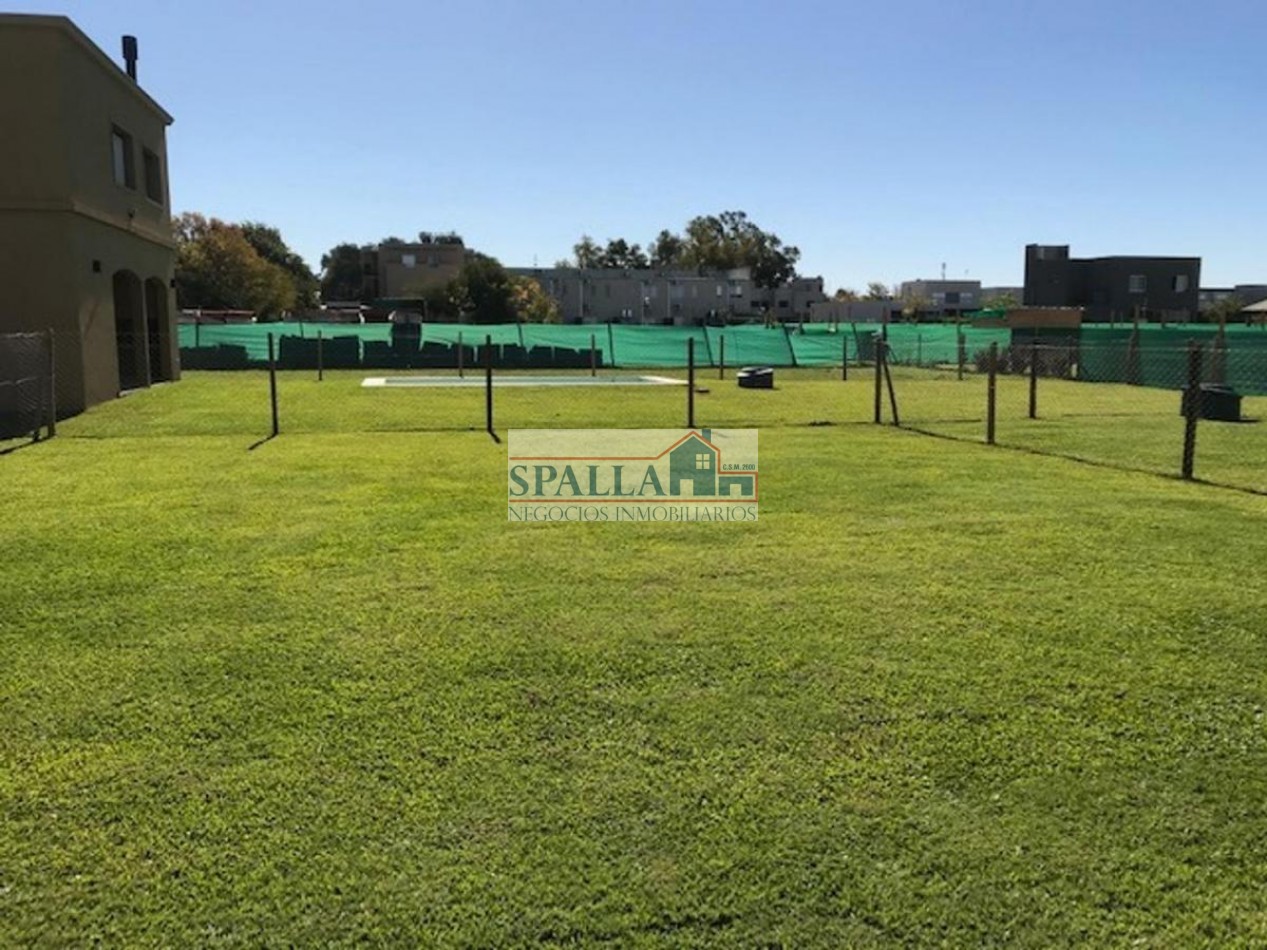 VENTA CASA 4 AMBIENTES BARRIO EL ALJIBE CON RENTA, PILAR 