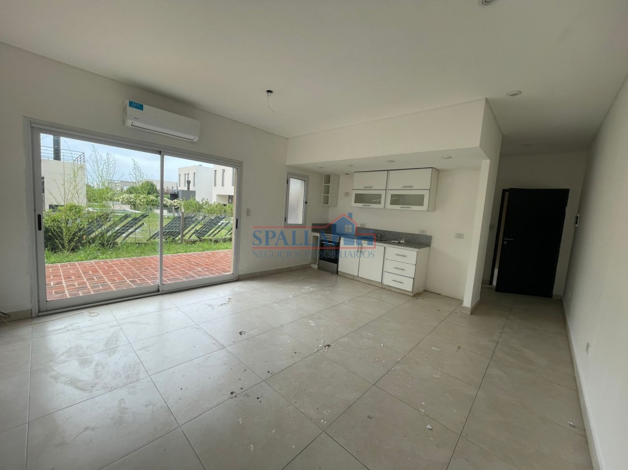 ALQUILER DEPARTAMENTO DOS AMBIENTES AMPLIO CON PARRILLA Y JARDIN