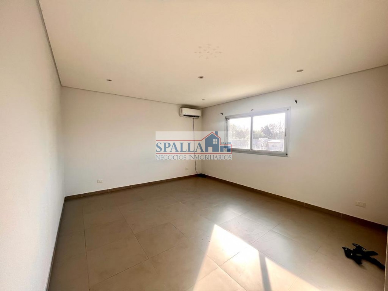 VENTA CASA 5 AMBIENTES, CON RENTA EN BARRIO EL ALJIBE - OPORTUNIDAD INVERSION