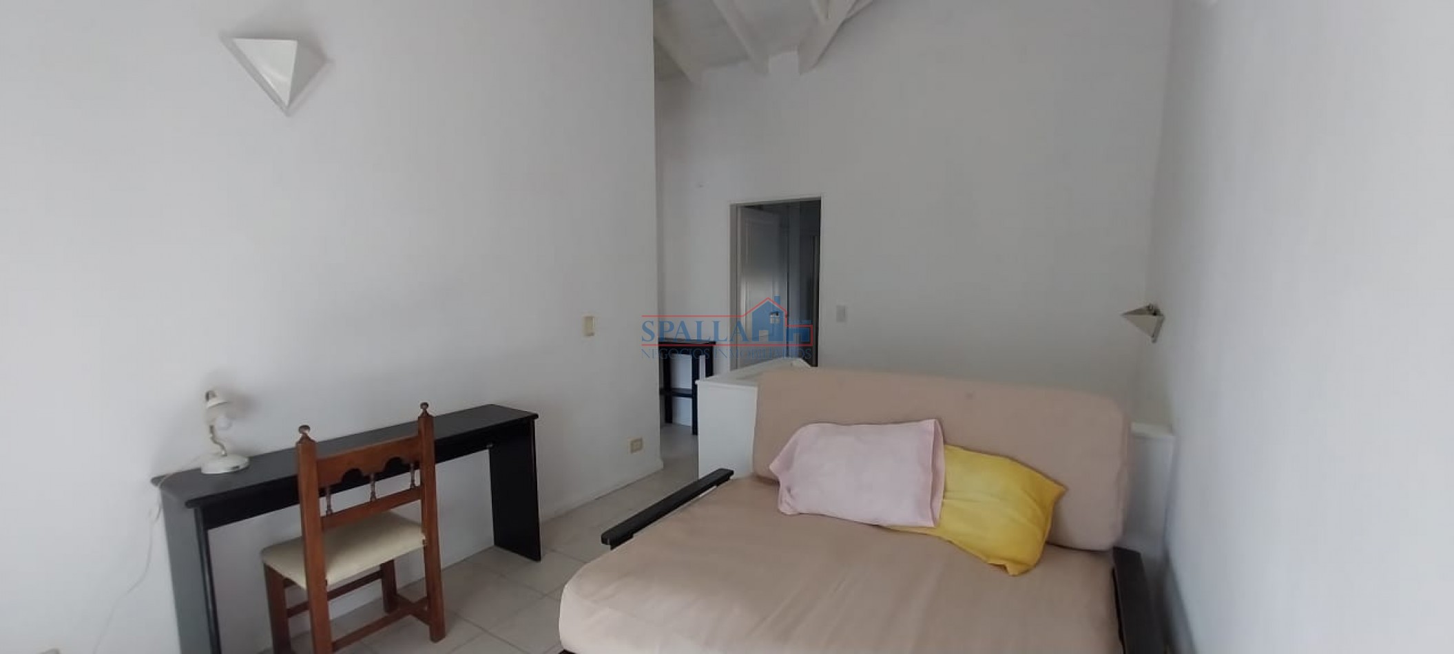 VENTA CASA 4 AMBIENTES BARRIO CERRADO LA CANDELA PILAR, CON PILETA 