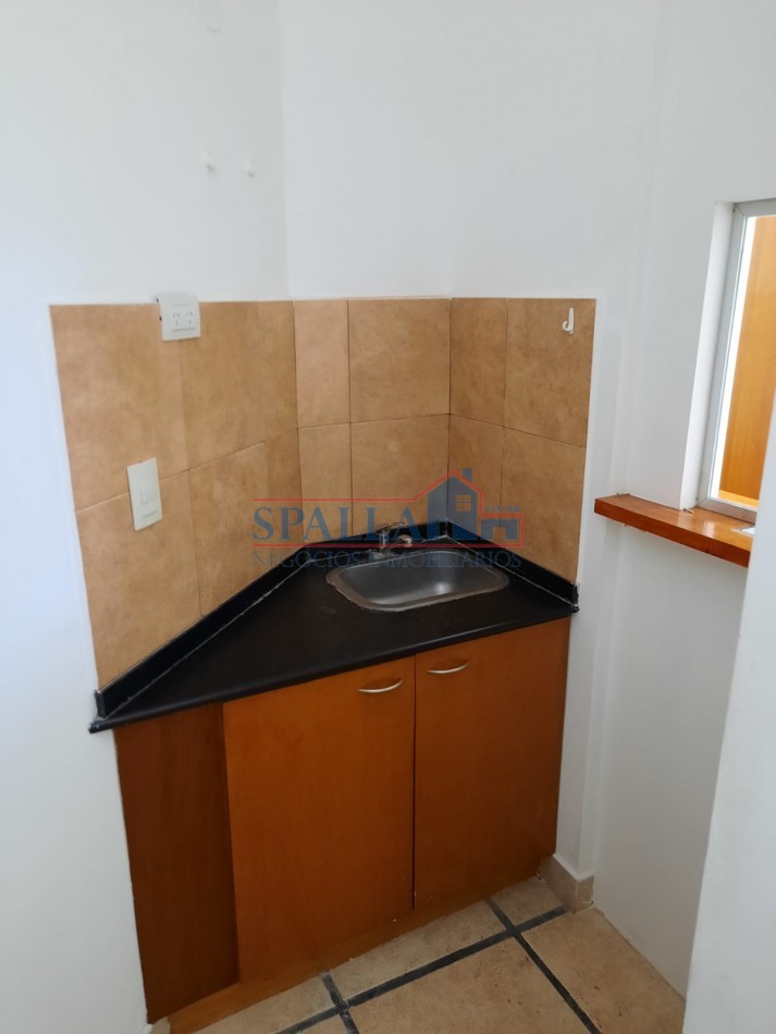VENTA MONOAMBIENTE USO PROFESIONAL SHOPPING PILAR POINT PILAR - IDEAL INVERSION