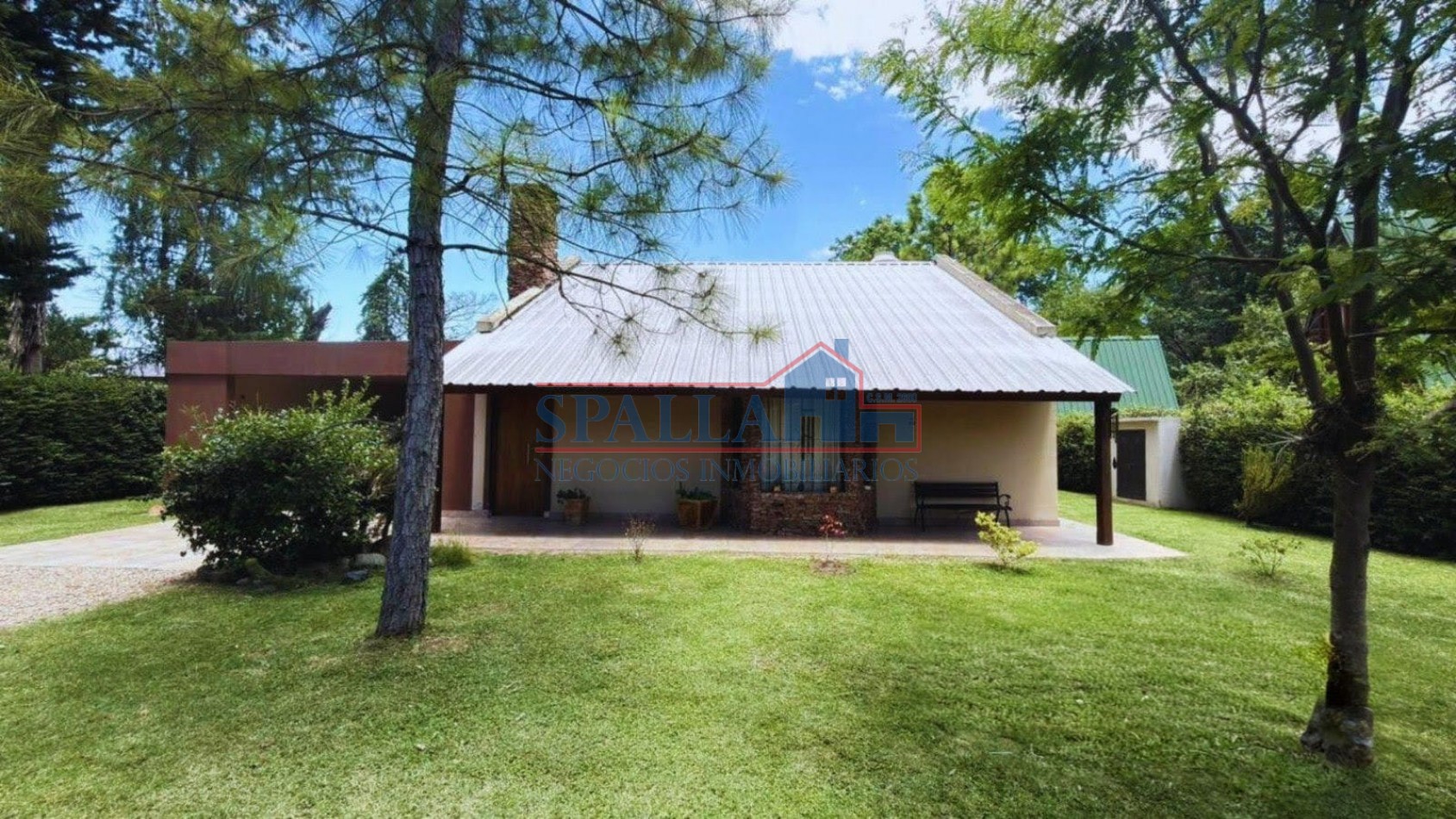  CASA QUINTA EN VENTA CON PILETA Y EXCELENTE ACCESO A RUTA 24 Y ACCESO OESTE, GENERAL RODRIGUEZ.