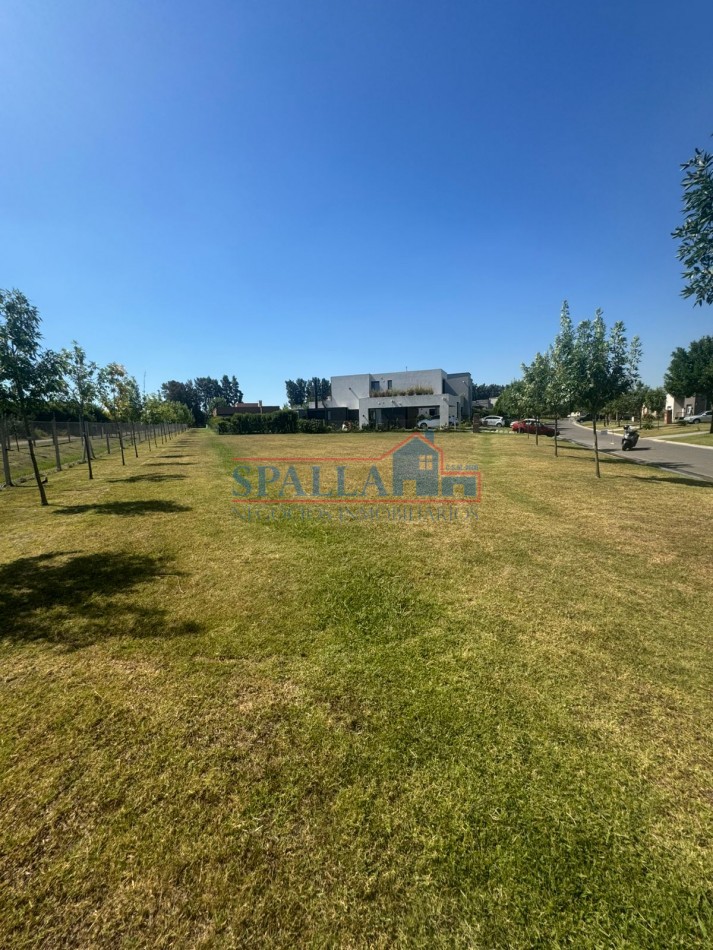 VENTA LOTE BARRIO SAN EDUARDO PILAR DEL ESTE - PERMUTA