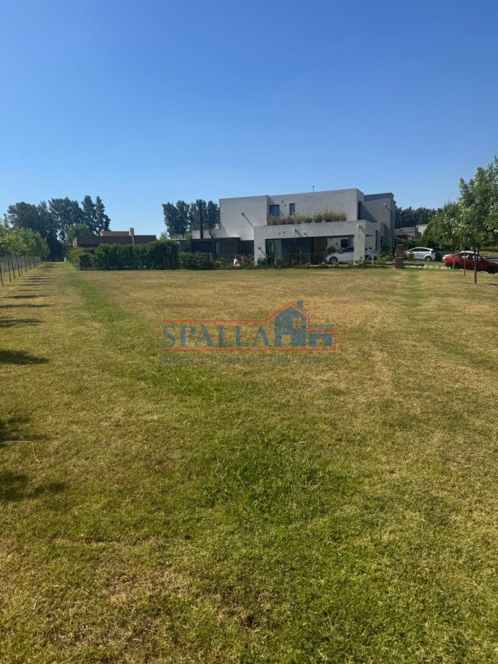 VENTA LOTE BARRIO SAN EDUARDO PILAR DEL ESTE - PERMUTA