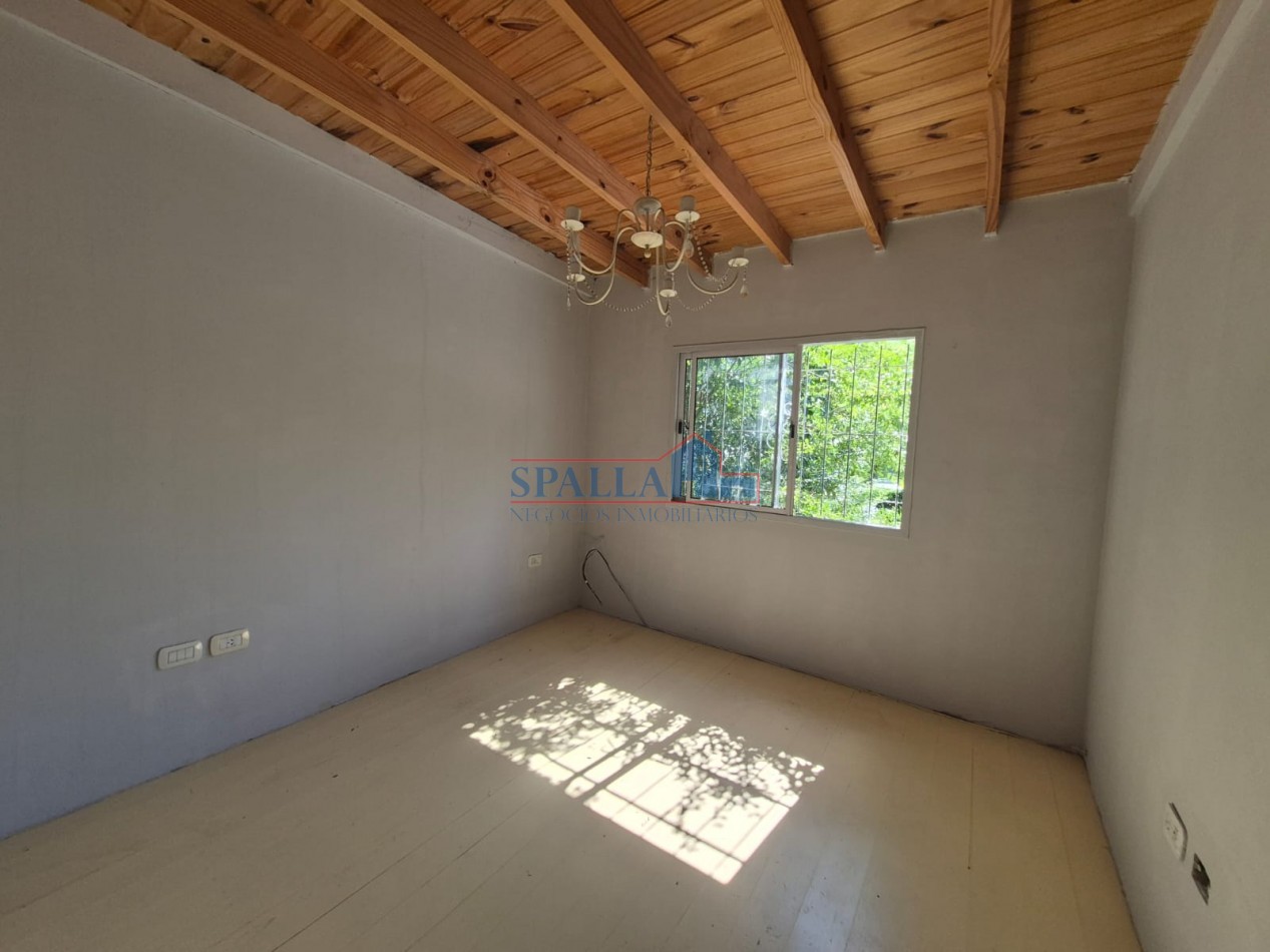 ALQUILER CASA 4 AMBIENTES CON PILETA EN BARRIO PELLEGRINI 3 EN PILAR SIN EXPENSAS