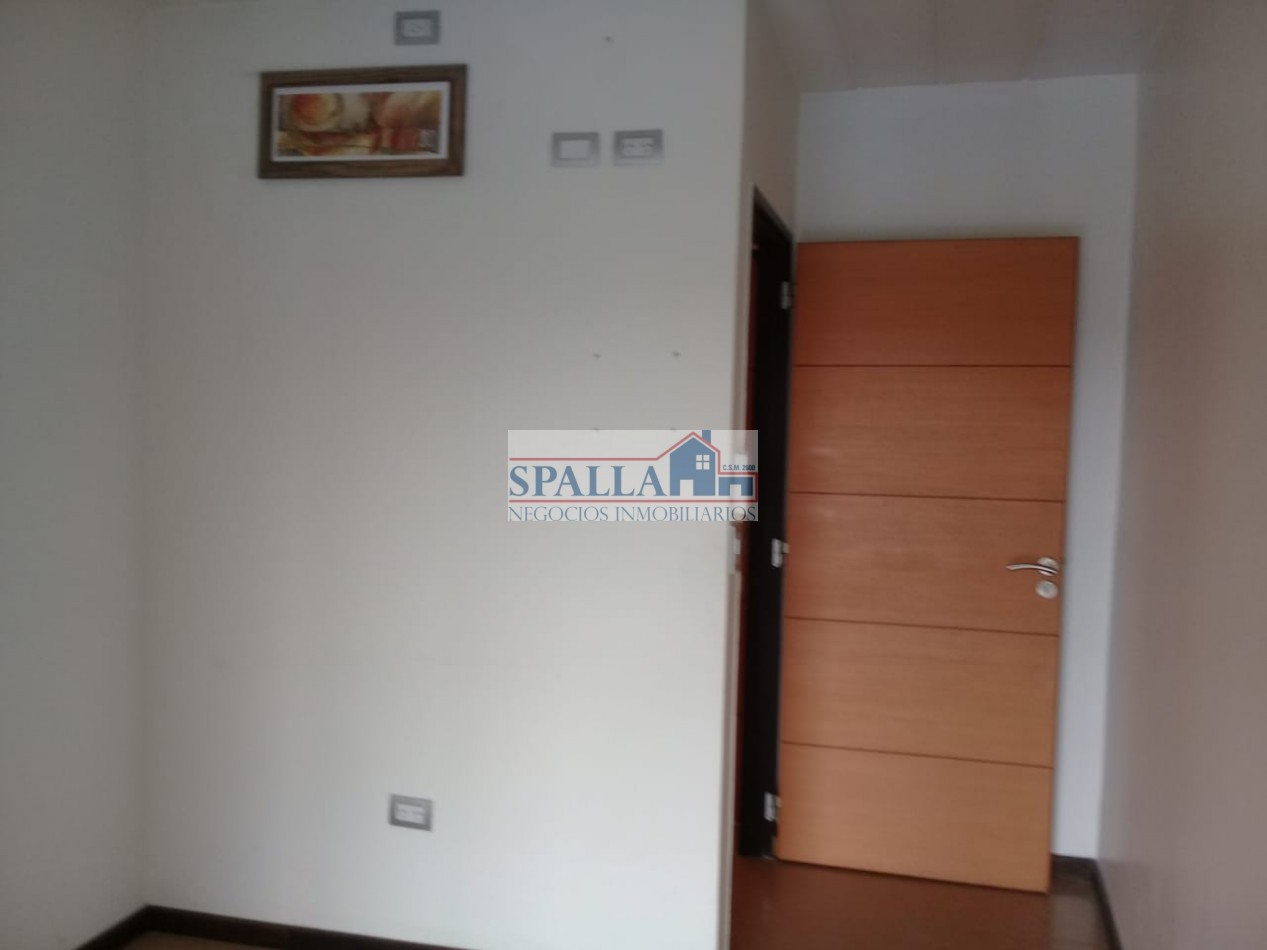 ALQUILER OFICINAS - PLANTA BAJA IDEAL CONSULTORIOS / CALL CENTER O SIMILARES - PANAMERICANA Y GUIDO - PILAR