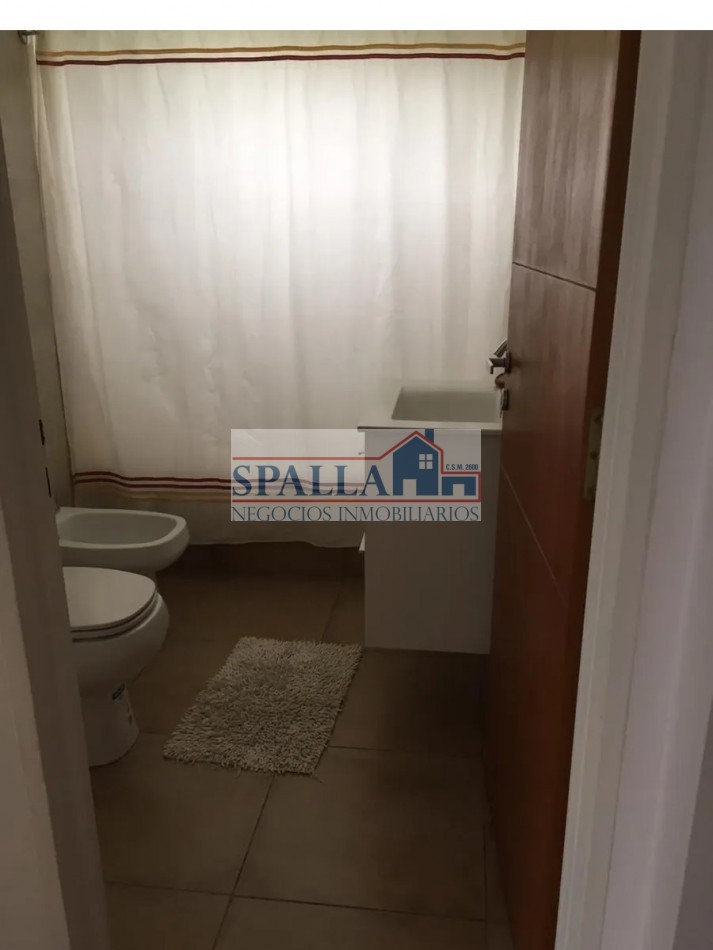 VENTA CASA 4 AMBIENTES BARRIO SAN ALFONSO PILAR DEL ESTE CON RENTA