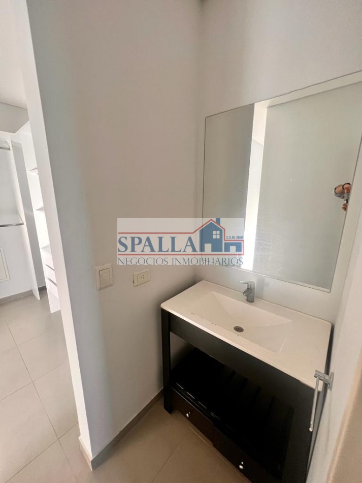 VENTA CASA 5 AMBIENTES, CON RENTA EN BARRIO EL ALJIBE - OPORTUNIDAD INVERSION
