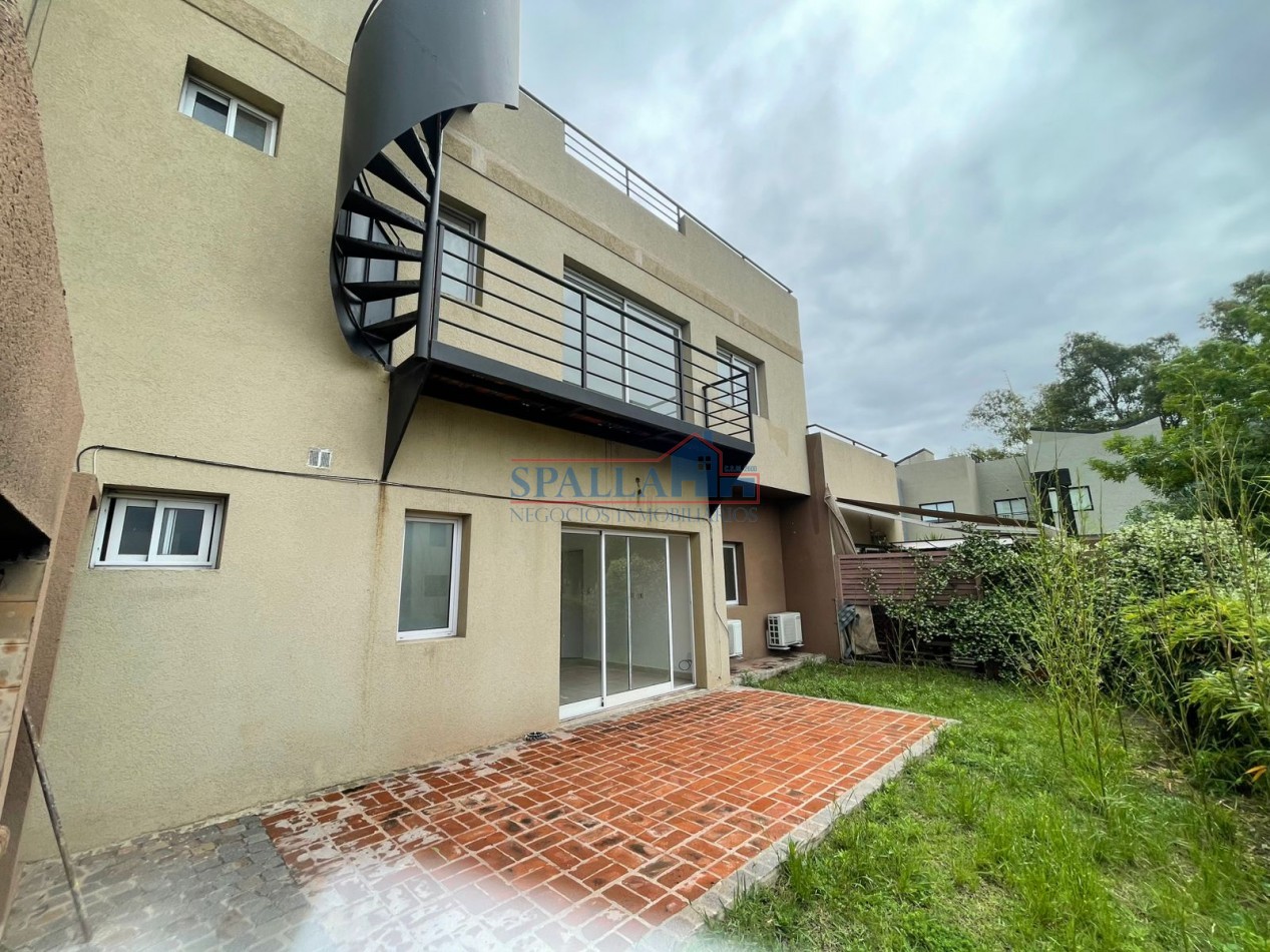 ALQUILER DEPARTAMENTO DOS AMBIENTES AMPLIO CON PARRILLA Y JARDIN