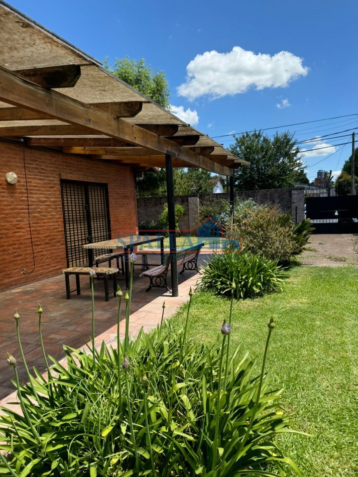 VENTA CASA 4 AMBIENTES SOBRE 2 LOTES DE TERRENO, TORTUGUITAS 