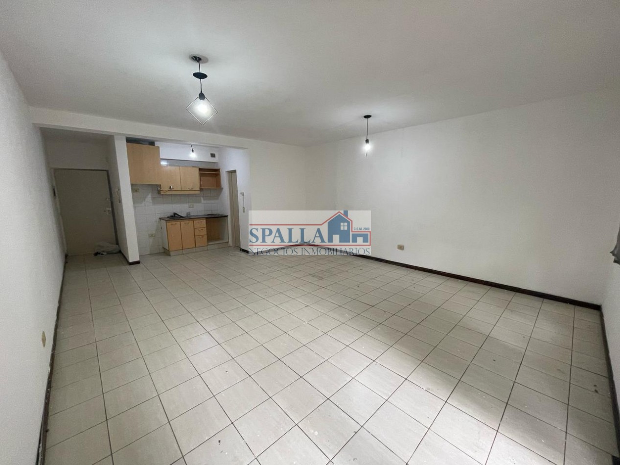 ALQUILER MONOAMBIENTE GRANDE PILAR CENTRO CON PATIO Y PILETA
