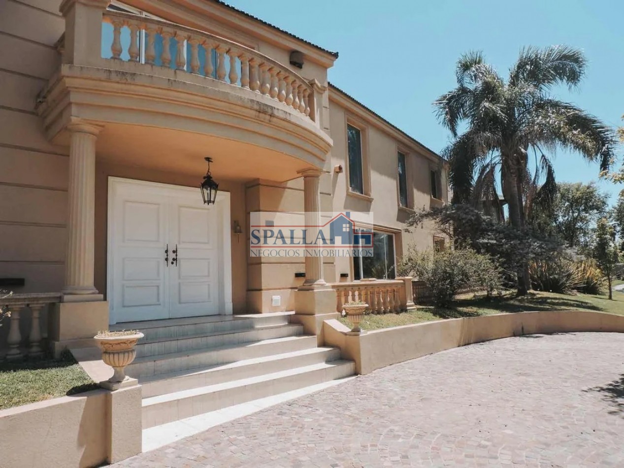CHALET DE CATEGORIA EN VENTA EN LA MEJOR ZONA DE ESCOBAR - 7 AMBIENTES - 5 DORMITORIOS