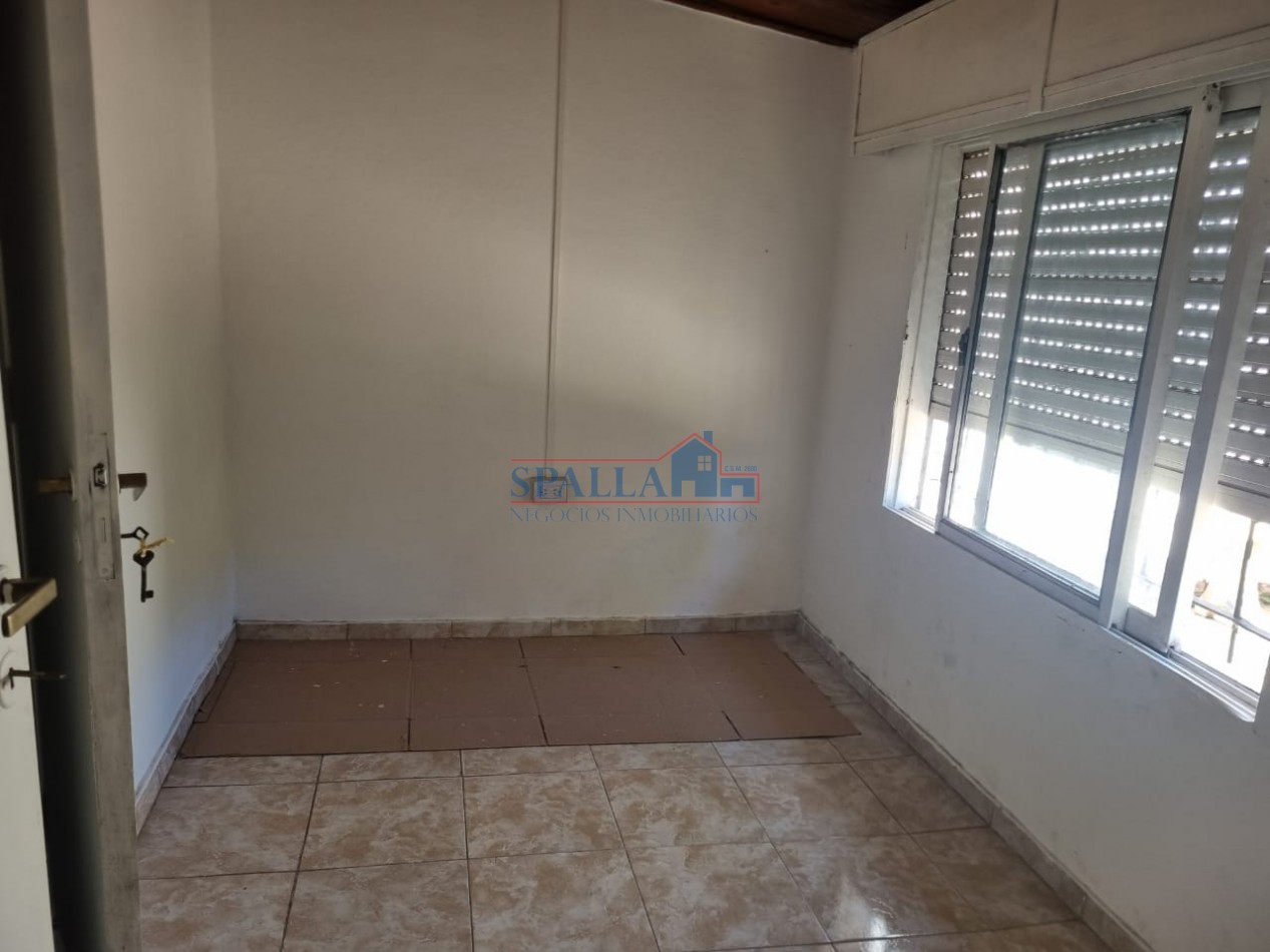 VENTA CASA 4 AMBIENTES CON PARQUE EN VILLA MORRA PILAR