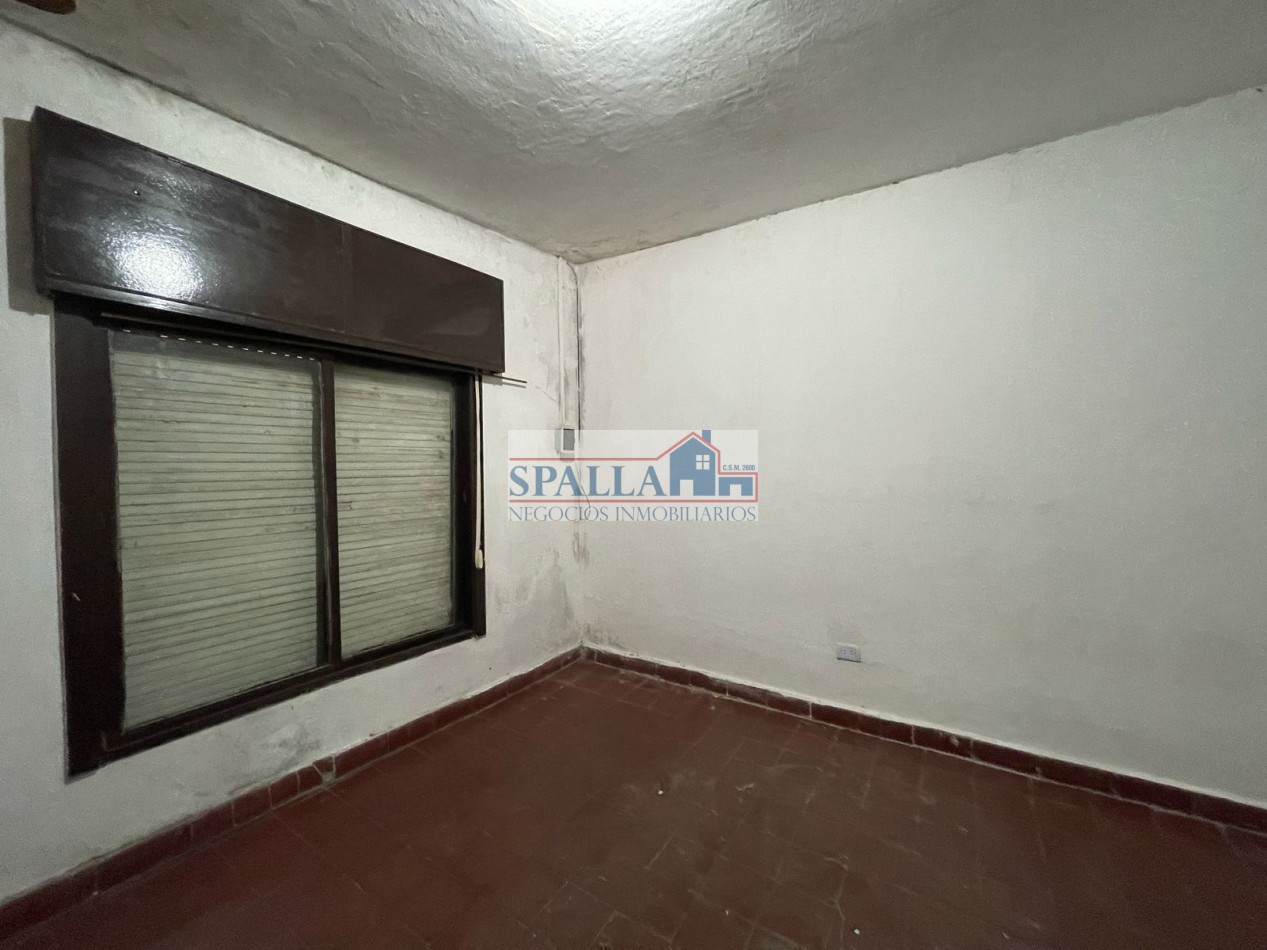 VENTA CASA 4 AMBIENTES PILAR CENTRO A REFACCIONAR