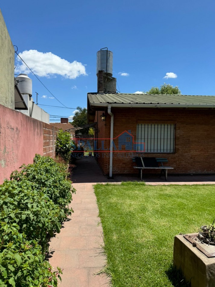 VENTA CASA 4 AMBIENTES SOBRE 2 LOTES DE TERRENO, TORTUGUITAS 