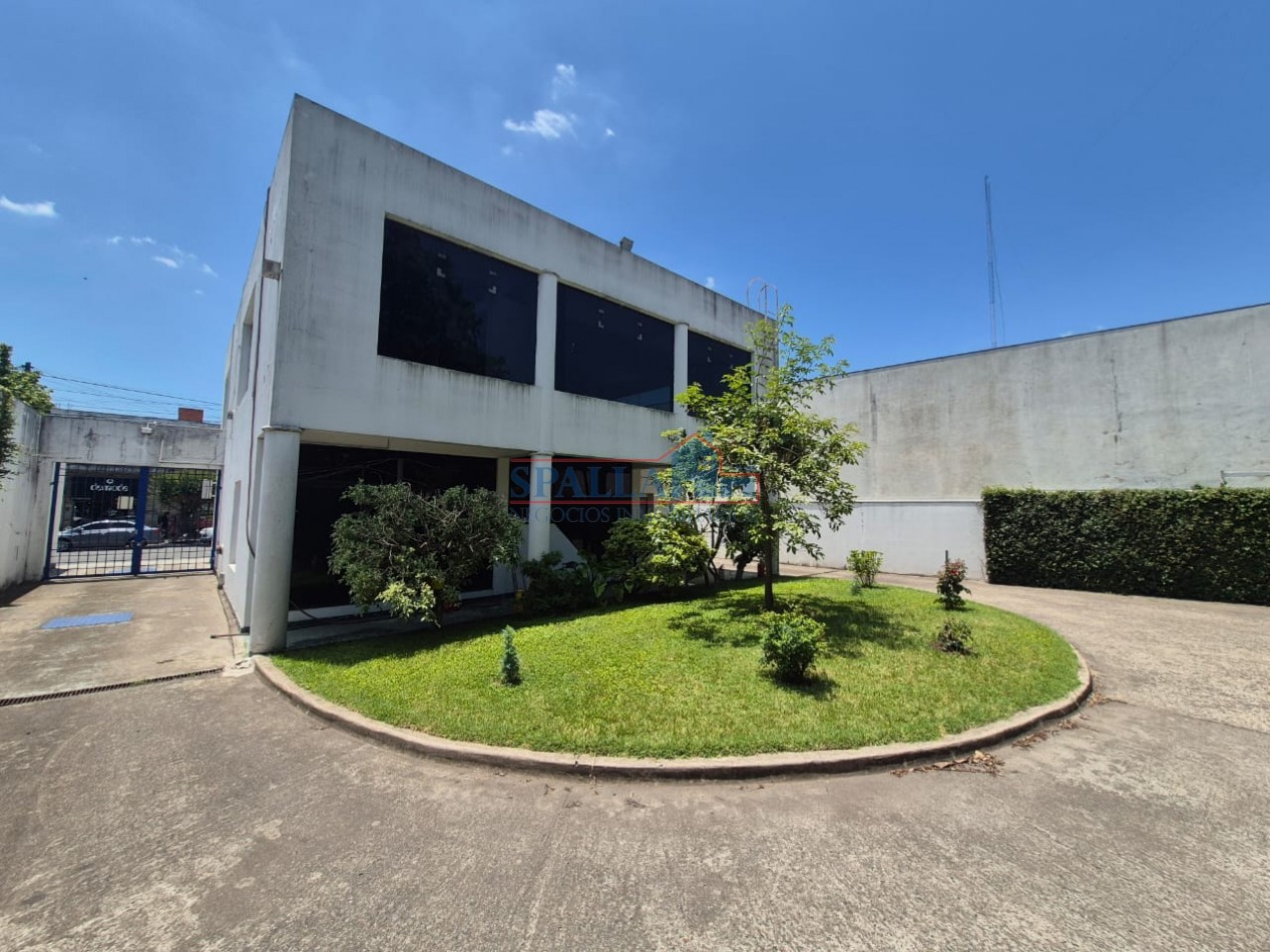 ALQUILER LOCAL COMERCIAL CON ESTACIONAMIENTO PROPIO PILAR CENTRO