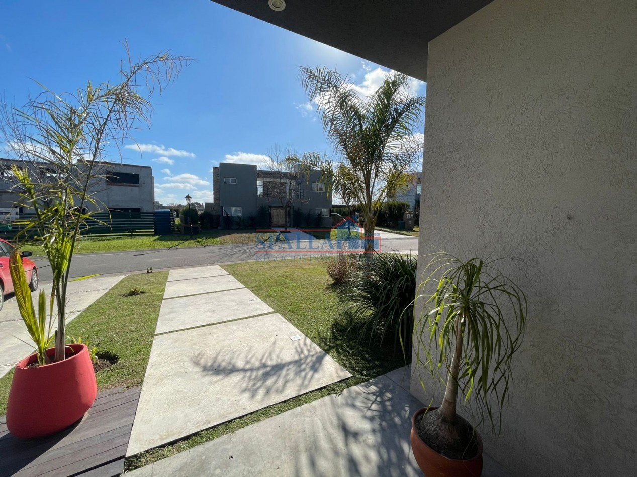 VENTA CASA 5 AMBIENTES AREA 1 BARRIO SAN SEBASTIAN 