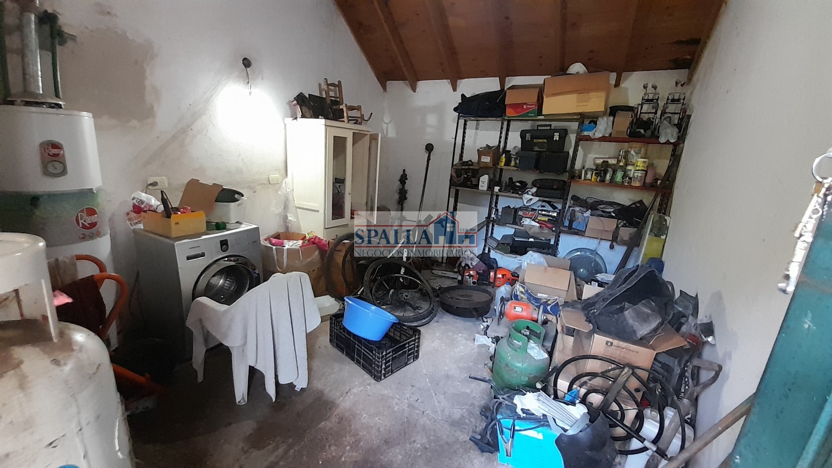 VENTA CASA QUINTA 4 AMBIENTES EN PRESIDENTE DERQUI PILAR, CON PILETA