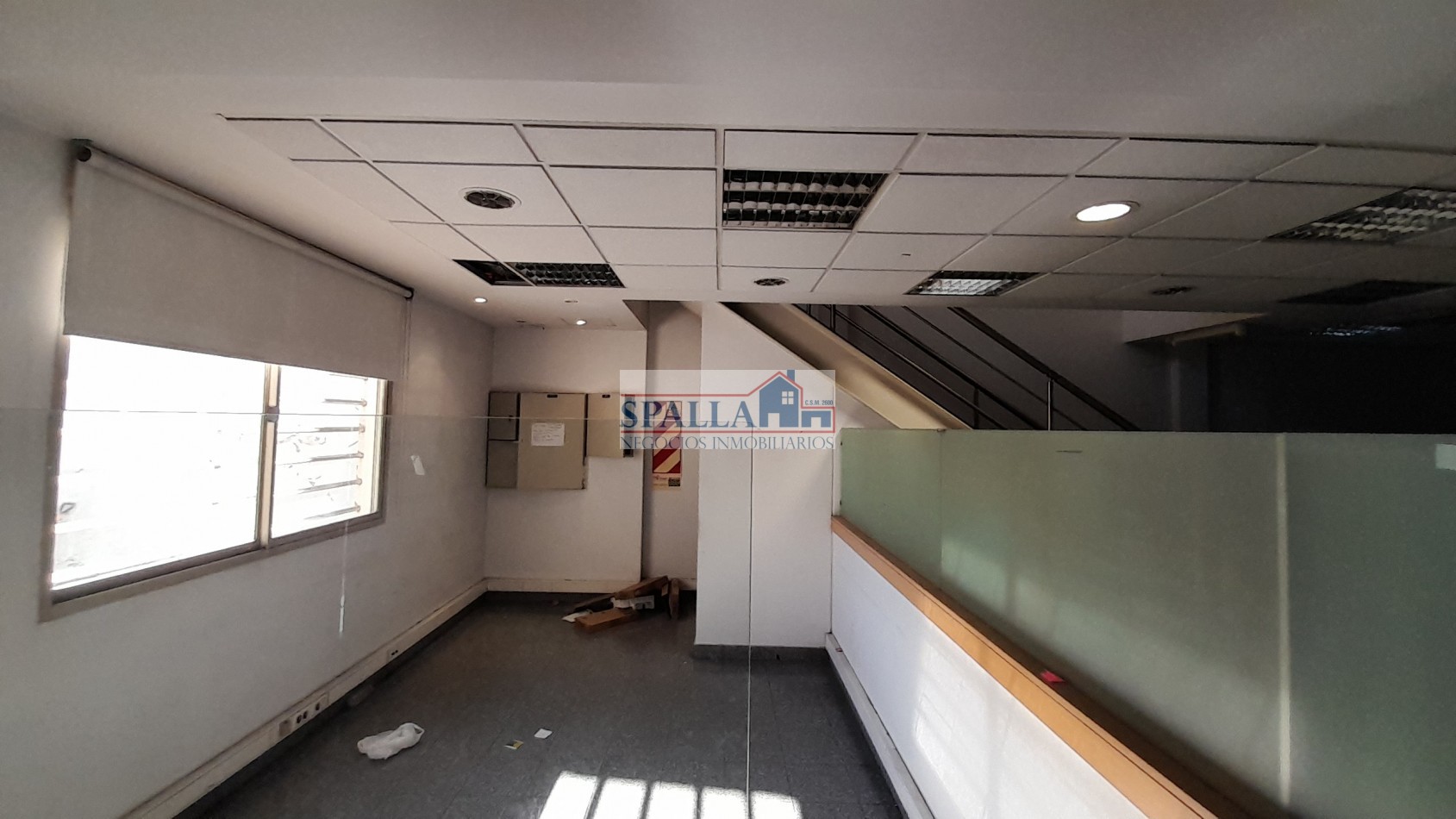 ALQUILER EDIFICIO CON OFICINAS, CENTRO DE PILAR A METROS DE PANAMERICANA KM 53