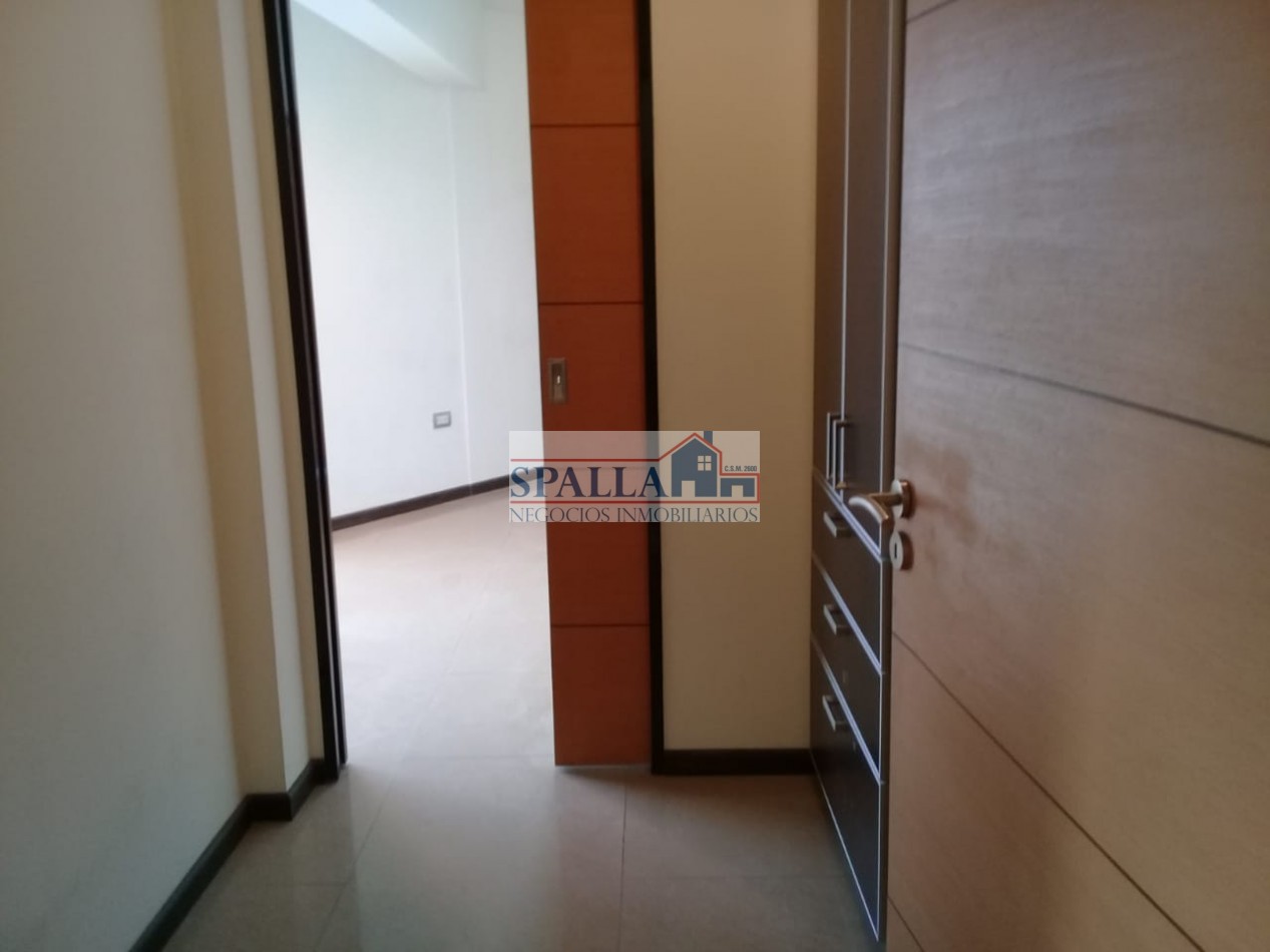 ALQUILER OFICINAS - PLANTA BAJA IDEAL CONSULTORIOS / CALL CENTER O SIMILARES - PANAMERICANA Y GUIDO - PILAR