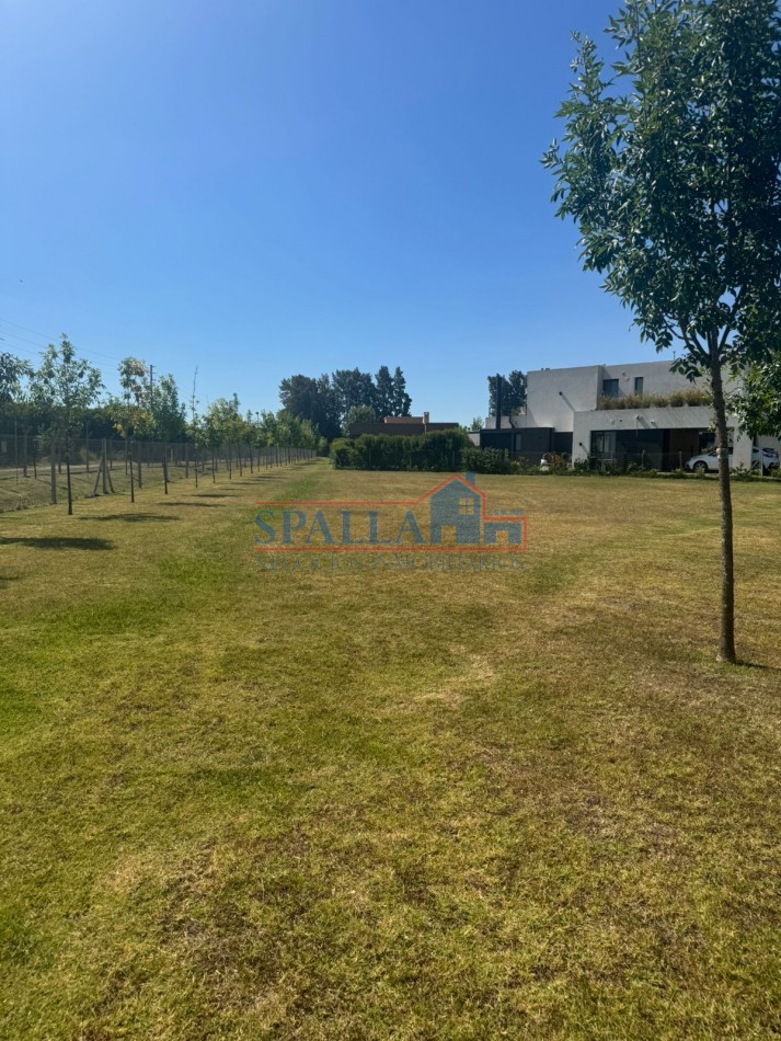 VENTA LOTE BARRIO SAN EDUARDO PILAR DEL ESTE - PERMUTA