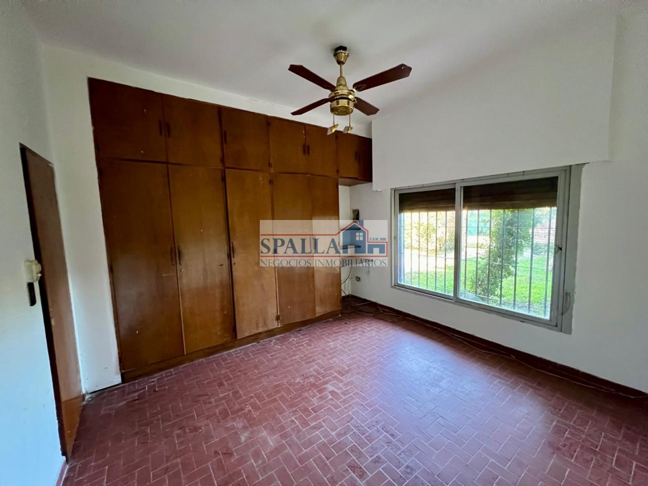 CASA EN VENTA - 4 AMBIENTES CON GALERIA - JOSE C. PAZ - APTO CREDITO