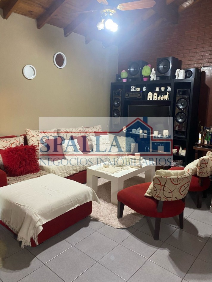 CASA TIPO CHALET EN VENTA - 5 AMBIENTES EN JOSE C. PAZ