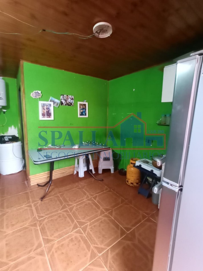 CASA EN VENTA  300 m² SOBRE LOTE PROPIO - A 200 mts RUTA 8 - LOCAL + GALPON - JOSE C. PAZ - ACEPTA FINANCIACION