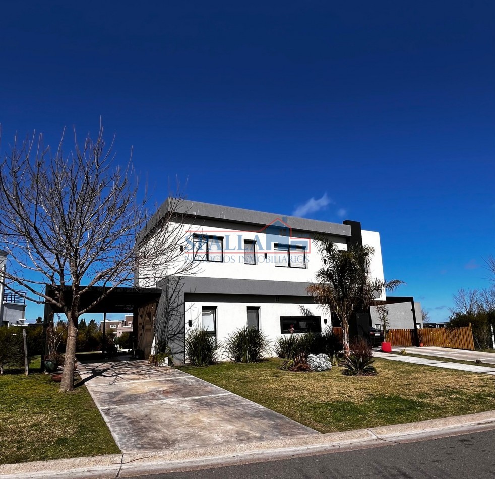 VENTA CASA 5 AMBIENTES AREA 1 BARRIO SAN SEBASTIAN 