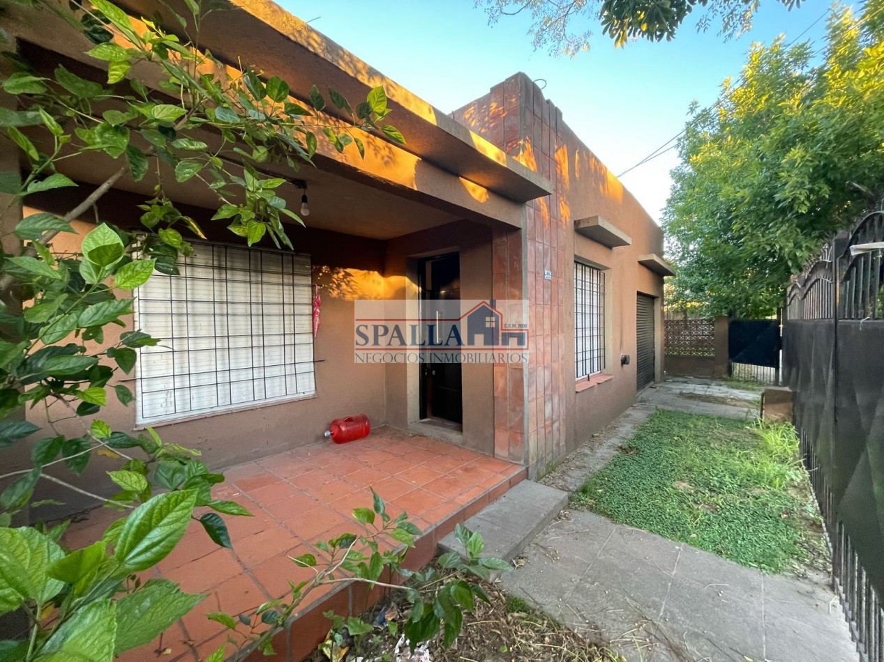 VENTA CASA 4 AMBIENTES PILAR CENTRO A REFACCIONAR