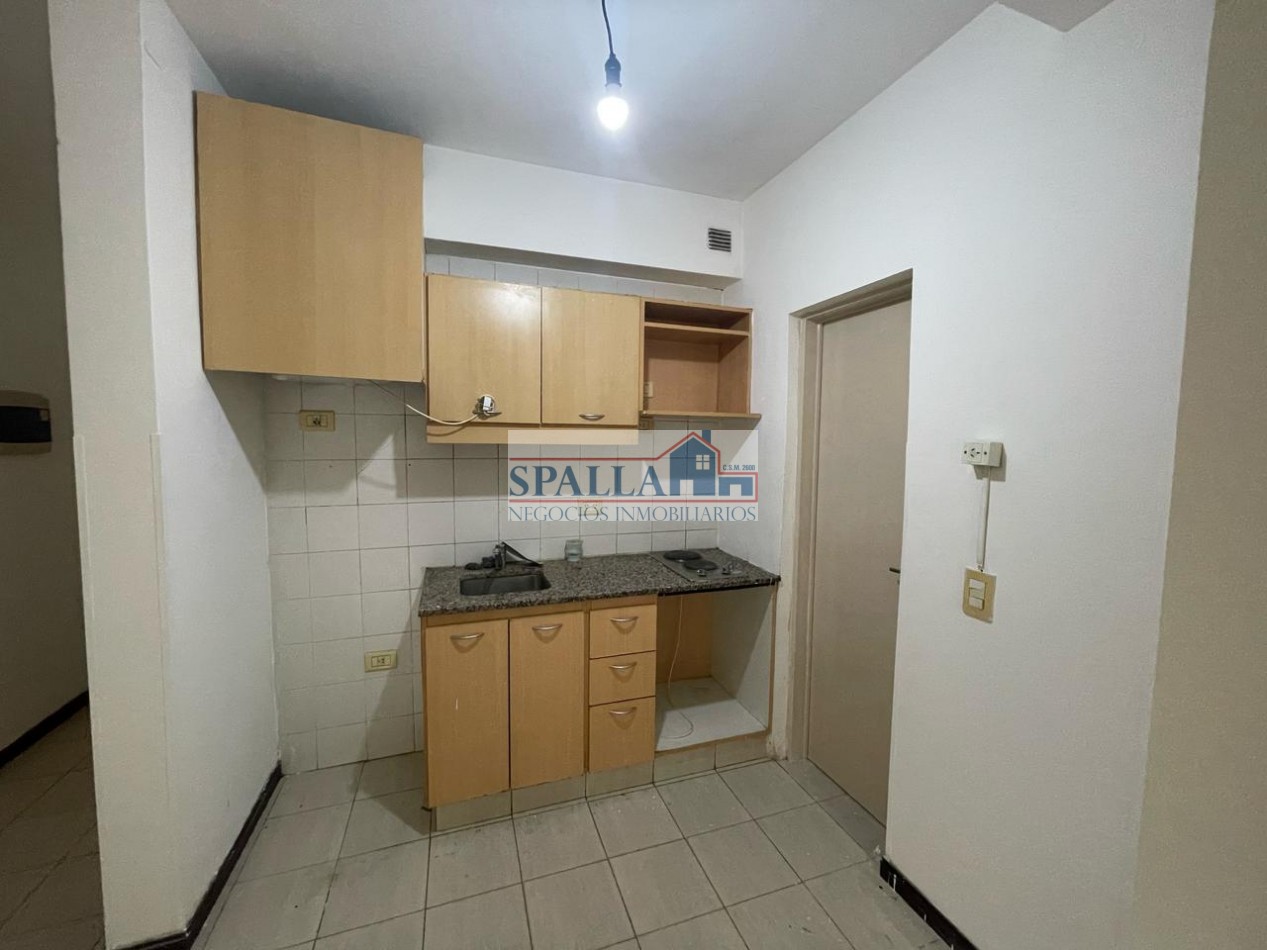 ALQUILER MONOAMBIENTE GRANDE PILAR CENTRO CON PATIO Y PILETA