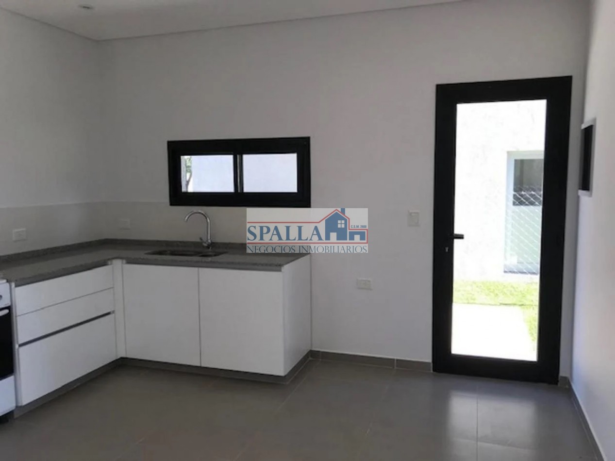 VENTA CASA 4 AMBIENTES BARRIO EL ALJIBE CON RENTA, PILAR 