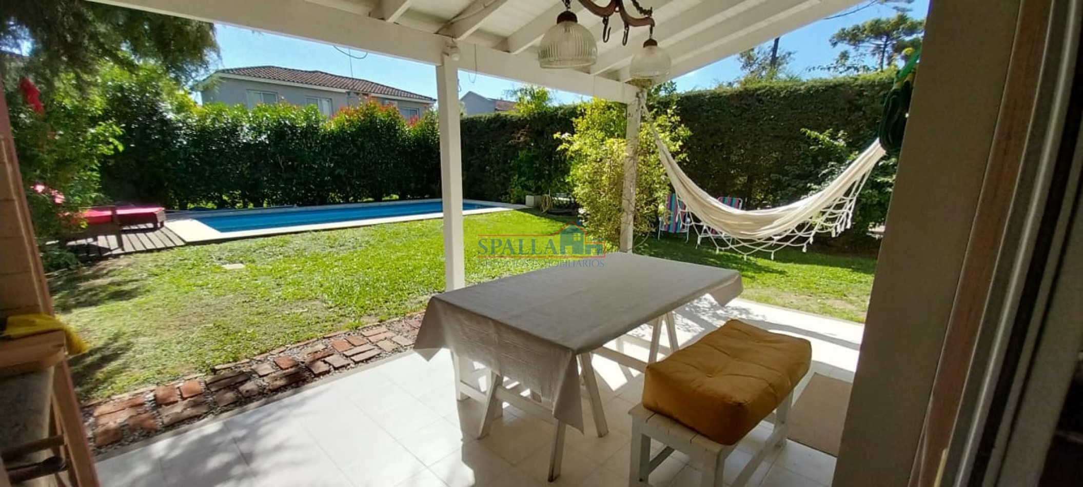 VENTA CASA 4 AMBIENTES BARRIO CERRADO LA CANDELA PILAR, CON PILETA 