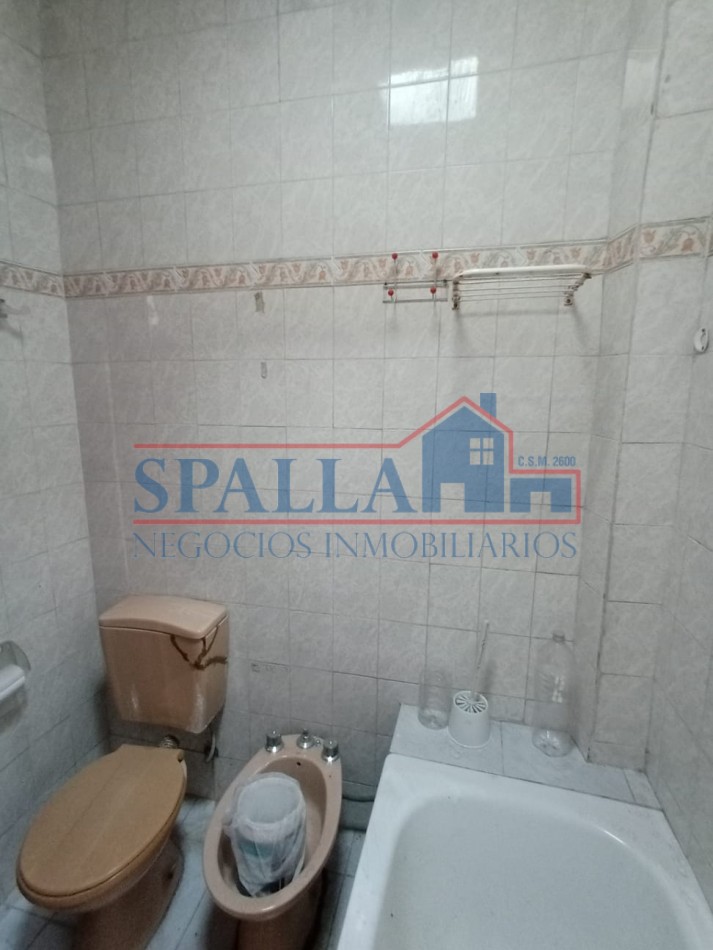 Oportunidad Casa en Bloque con Dos Viviendas y Cochera en Jose C. Paz