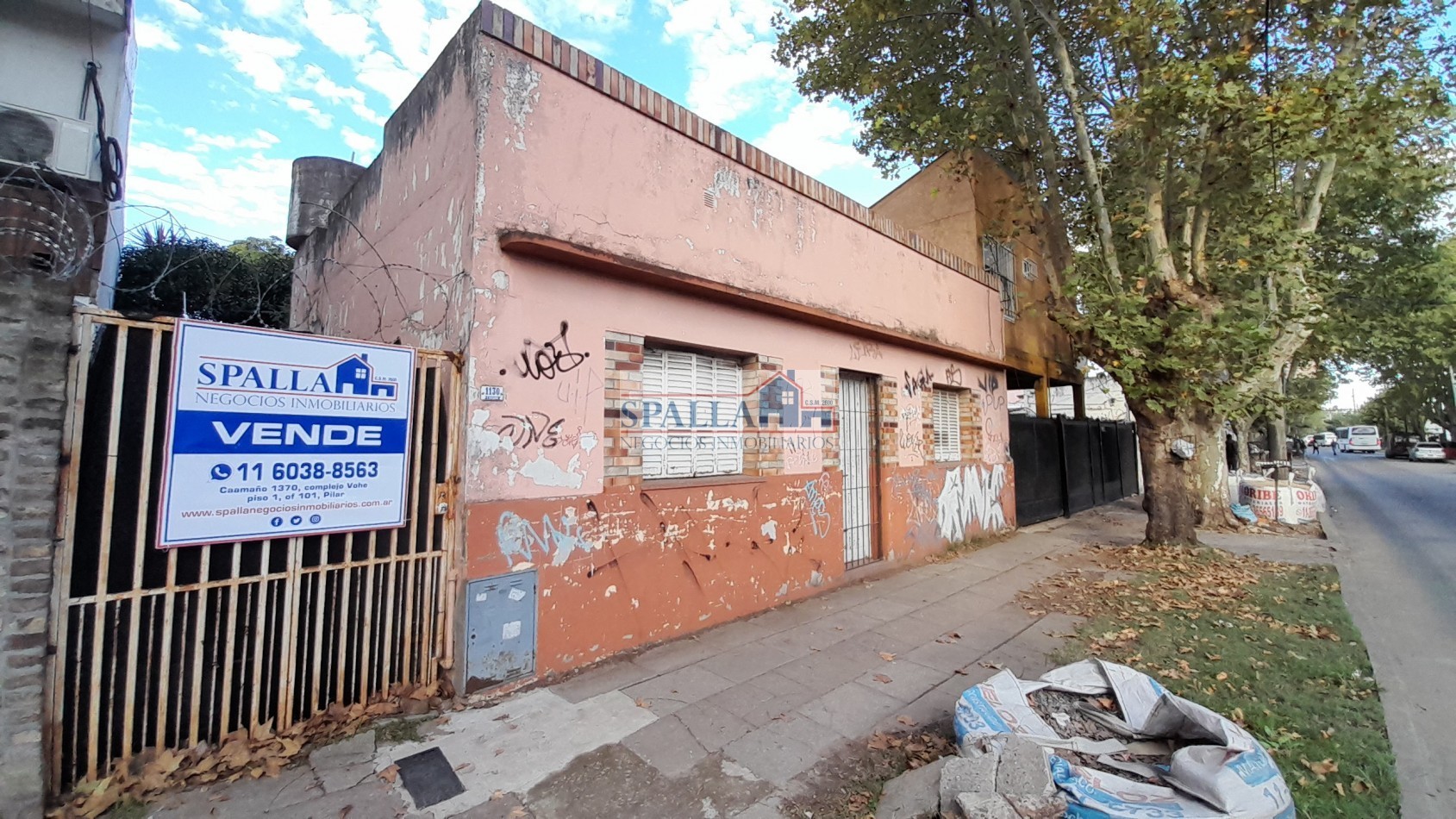 VENTA CASA 3 AMBIENTES EN PILAR CENTRO CON LOTE GRANDE -ZONIFICACION UR 1 - IDEAL DESARROLLO