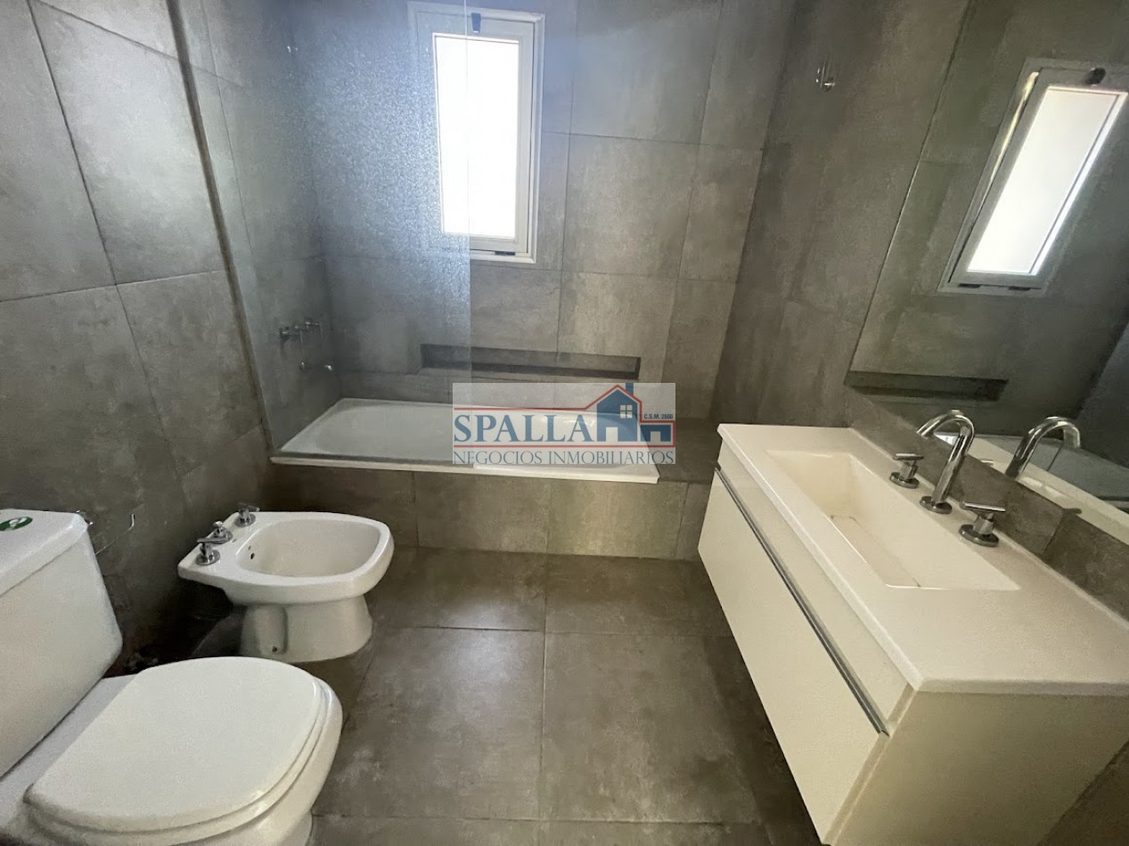 VENTA CASA 4 AMBIENTES BARRIO LAS ORQUIDEAS PILAR