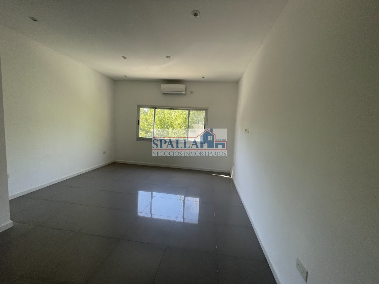 VENTA CASA 4 AMBIENTES BARRIO LAS ORQUIDEAS PILAR