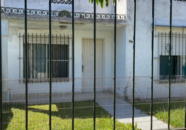 HERMOSA CASA 4 AMBIENTES EN VENTA - Jose C. Paz