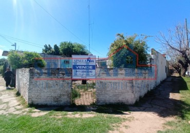 CASA 4 AMBIENTES EN VENTA- ESQUINA ESTRATEGICA Y ZONA MUY TRANSITADA, GRAND BOURG.