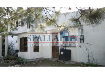 VENTA CASA CON GRAN LOTE, EN FATIMA, IDEAL INVERSORES, A 300 MTS DE PANAMERICANA RAMAL PILAR - APTO CREDITO