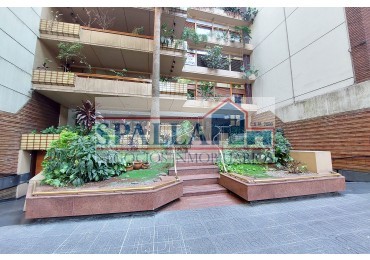 EXCELENTE PISO PREMIUM EN EDIFICIO DE CATEGORIA - 4 AMBIENTES - EN AVENIDA PEDRO GOYENA AL 1600 - CABALLITO 